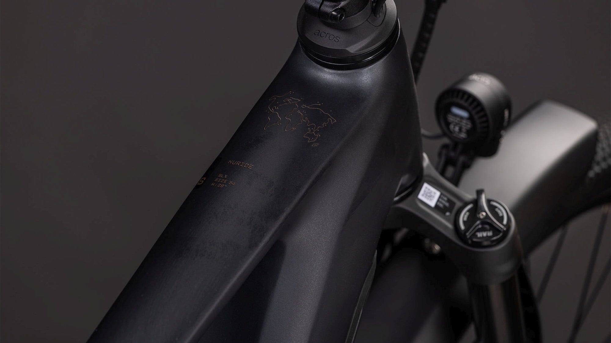 CUBE NURIDE HYBRID SLX 800 BLACK/GOLD image 2