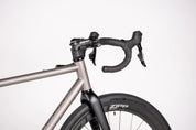 Gloria All Road - SRAM Apex AXS (Electronic Shifting) - Zipp Carbon Wheelset