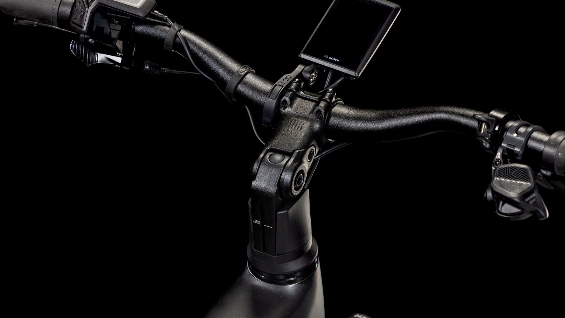 CUBE KATHMANDU HYBRID SLT 800 GOLDDUST/BLACK