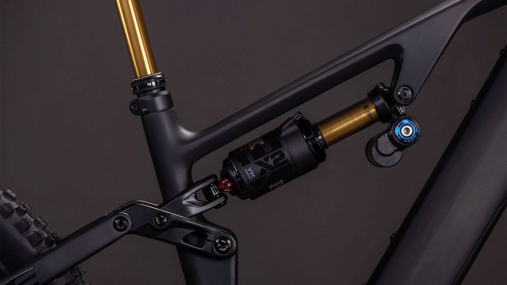 CUBE AMS HYBRID ONE77 C:62 AT 600X CARBON/GOLD image 4