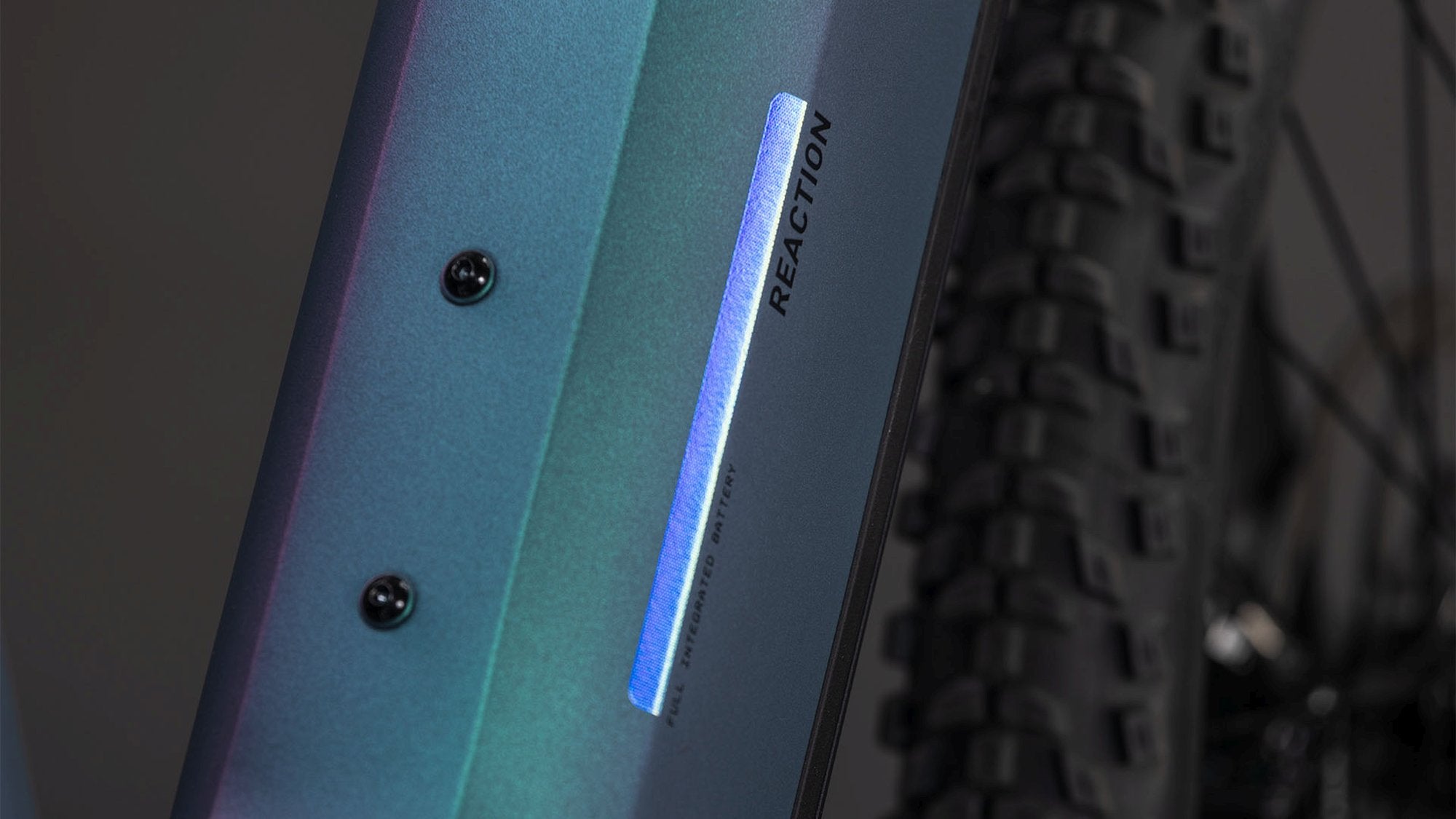 CUBE REACTION HYBRID RACE 800 POLARLIGHT/PRISM image 3