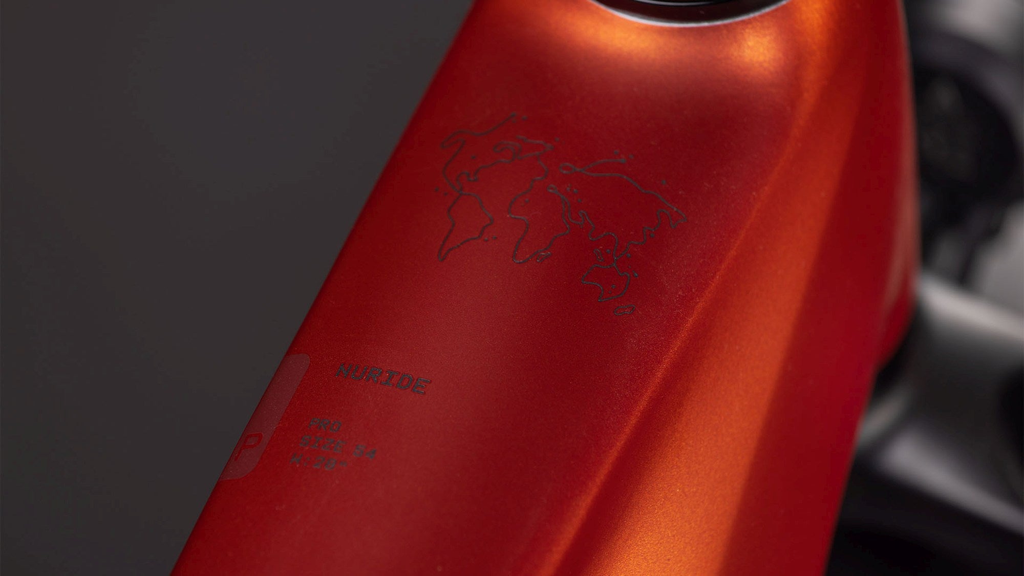 CUBE NURIDE HYBRID PRO 600 CHILLI/BLACK image 3