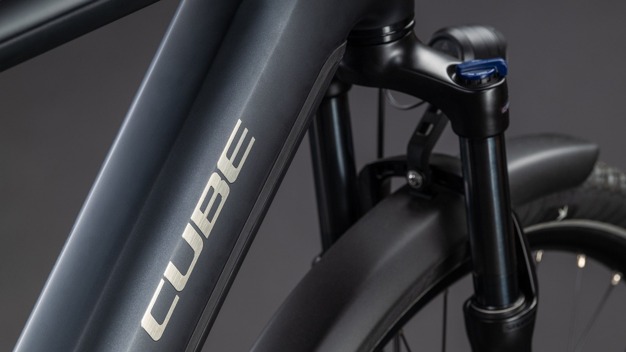 CUBE TOURING HYBRID ONE 600 COAL/CHROME image 3