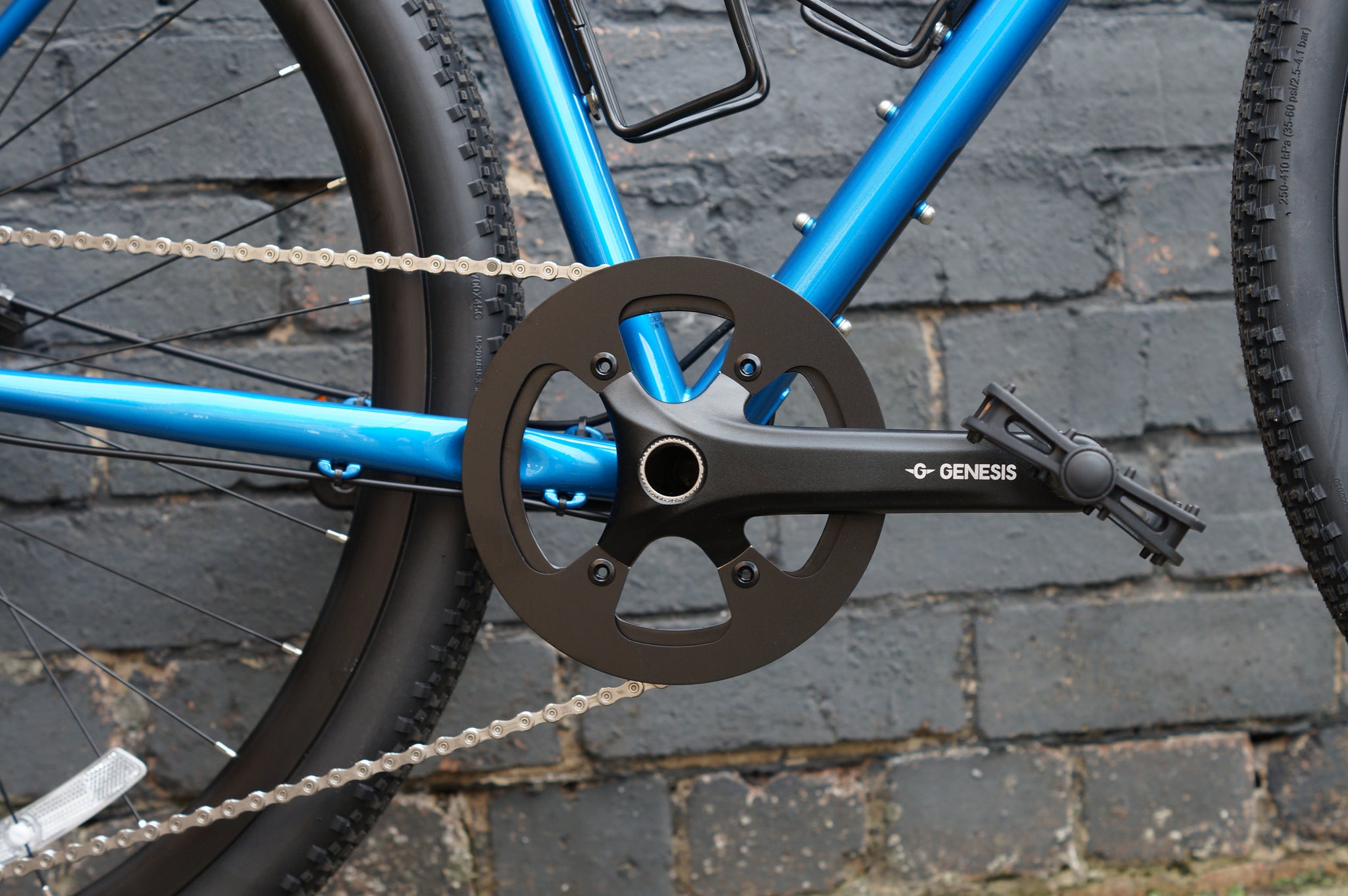 Hire Genesis Croix de Fer 20 (Flat Handlebars)