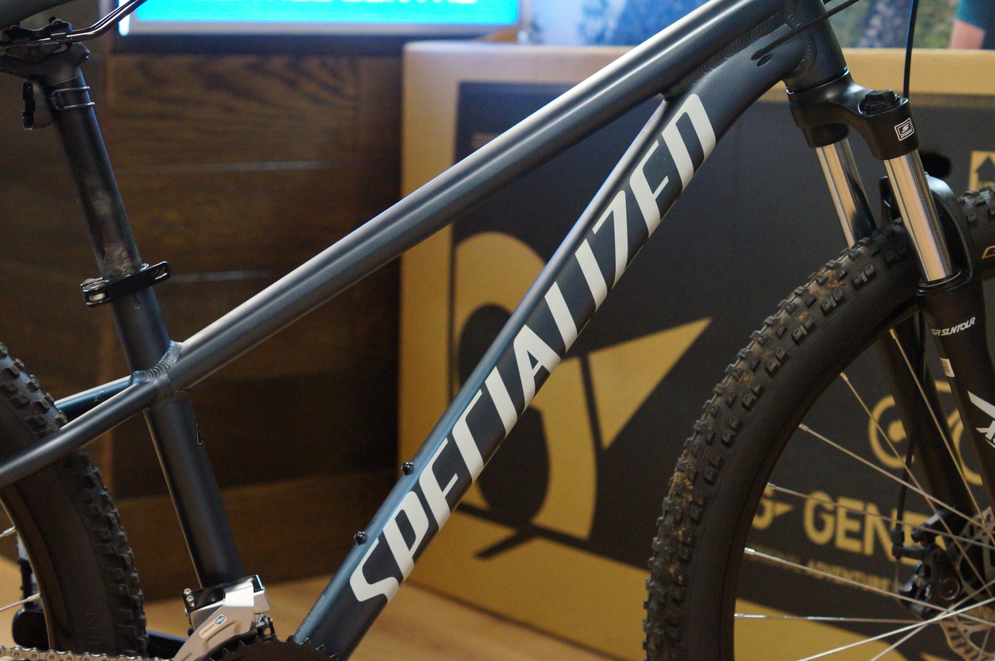 Specialized Rockhopper Hardtail Mountain Bike - Small