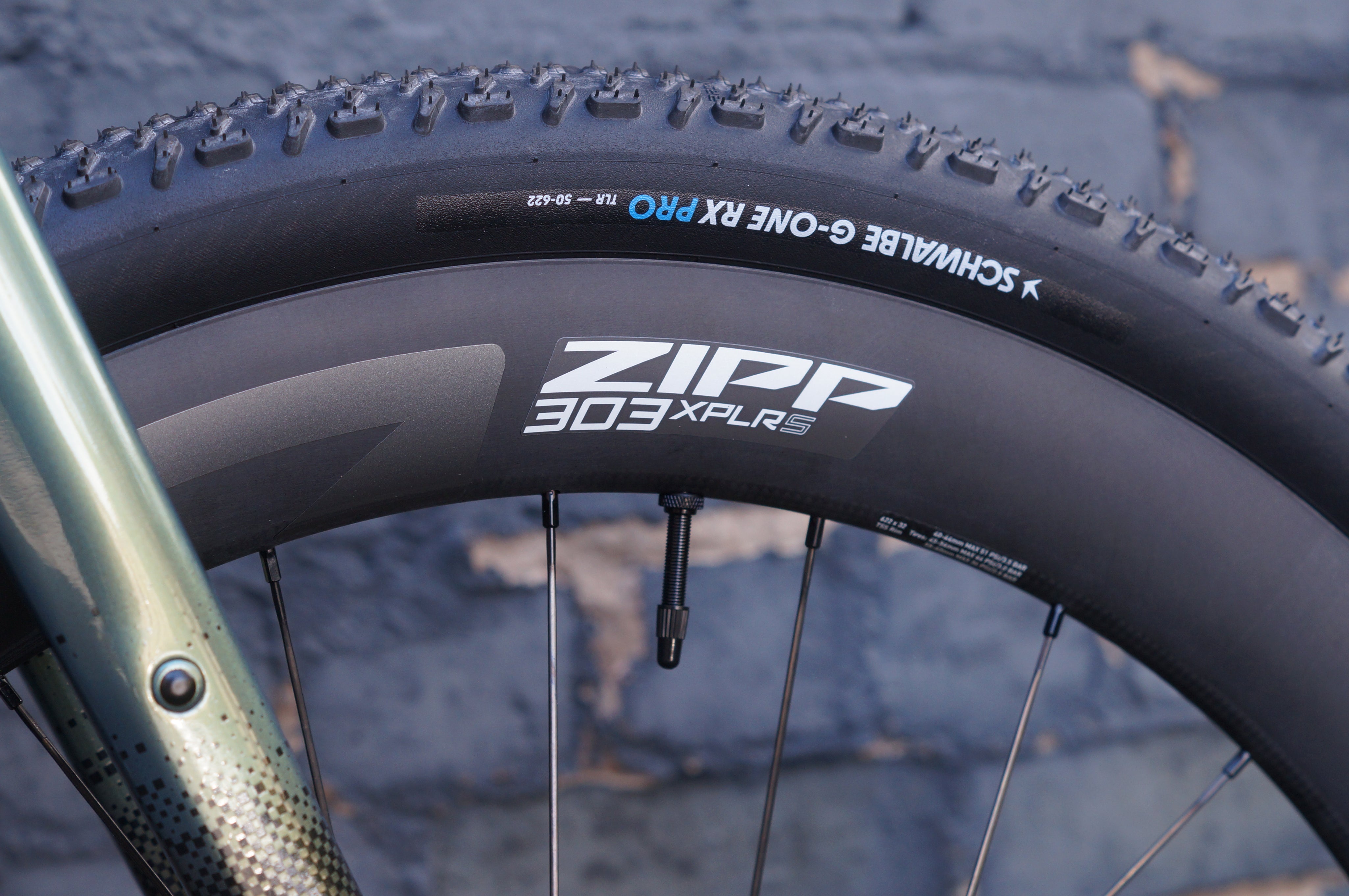 Hire - Argon 18 Dark Matter