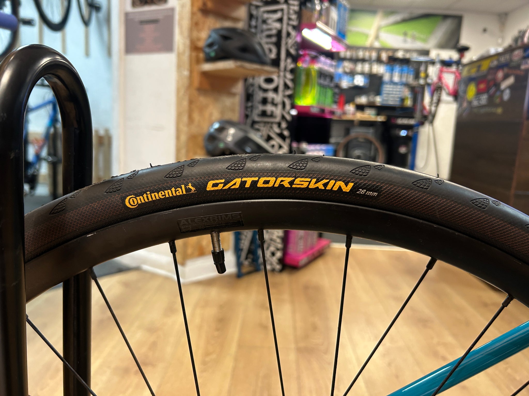 Pinnacle Dolomite Road Bike - Medium