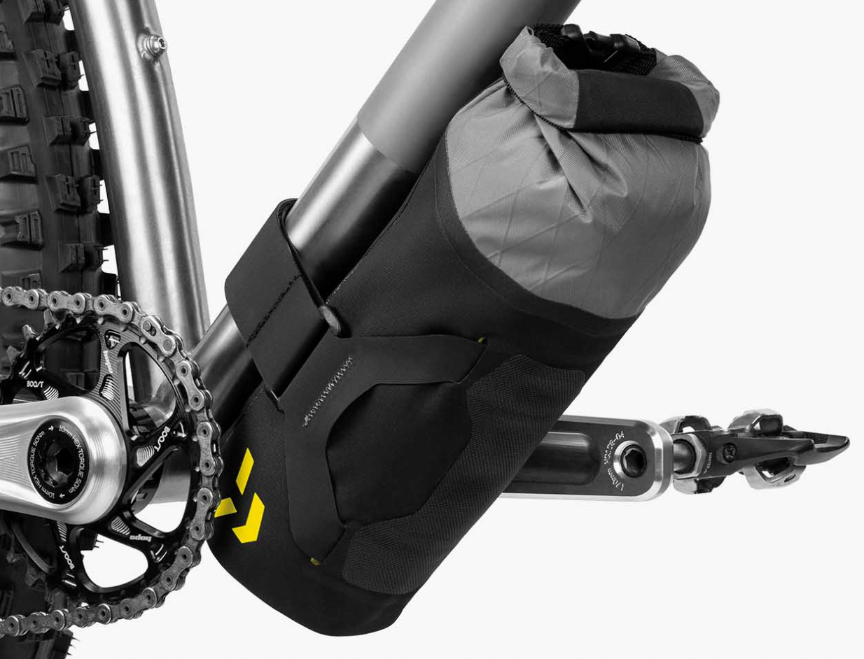 BACKCOUNTRY DOWNTUBE PACK (1.8L)