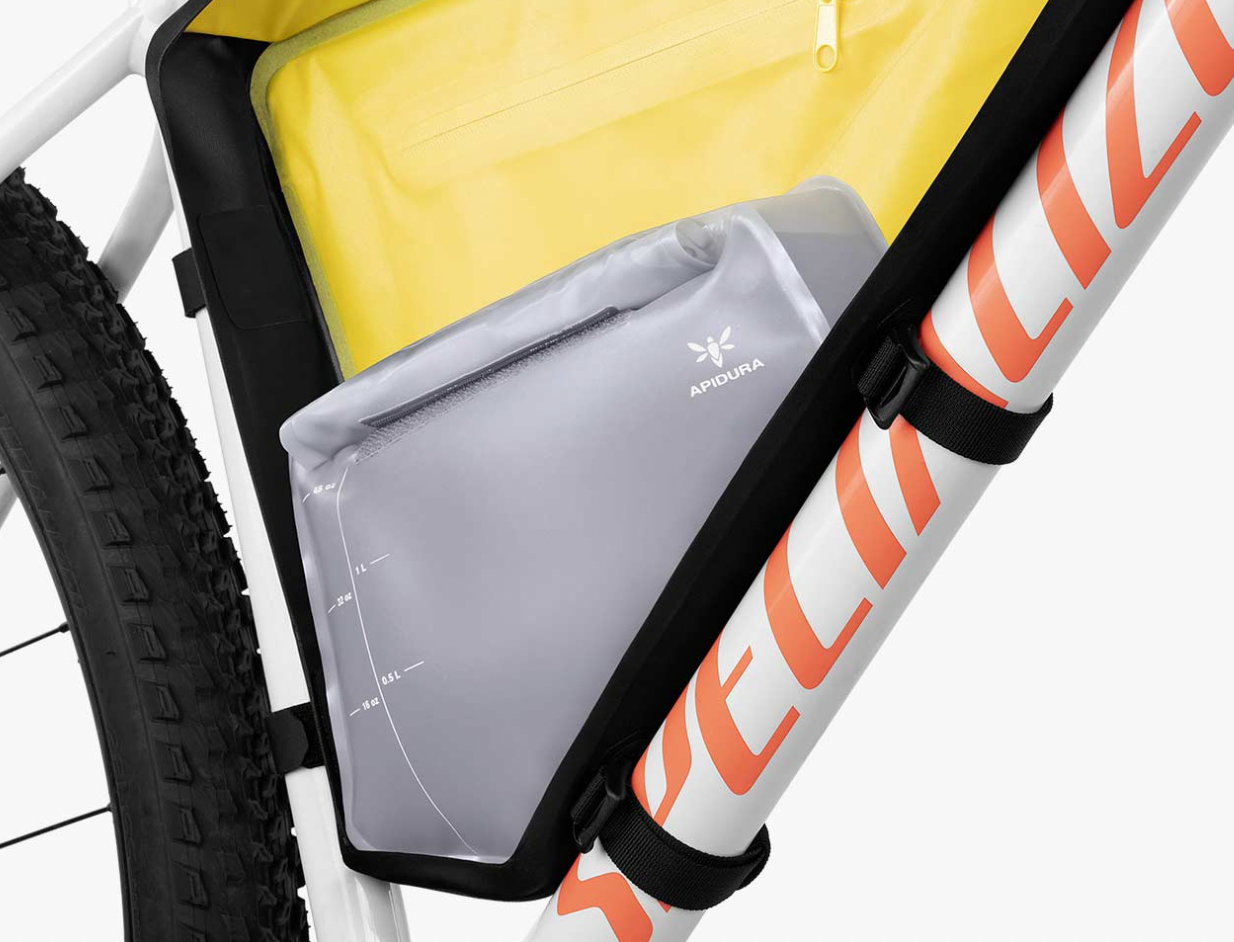 FRAME PACK HYDRATION BLADDER