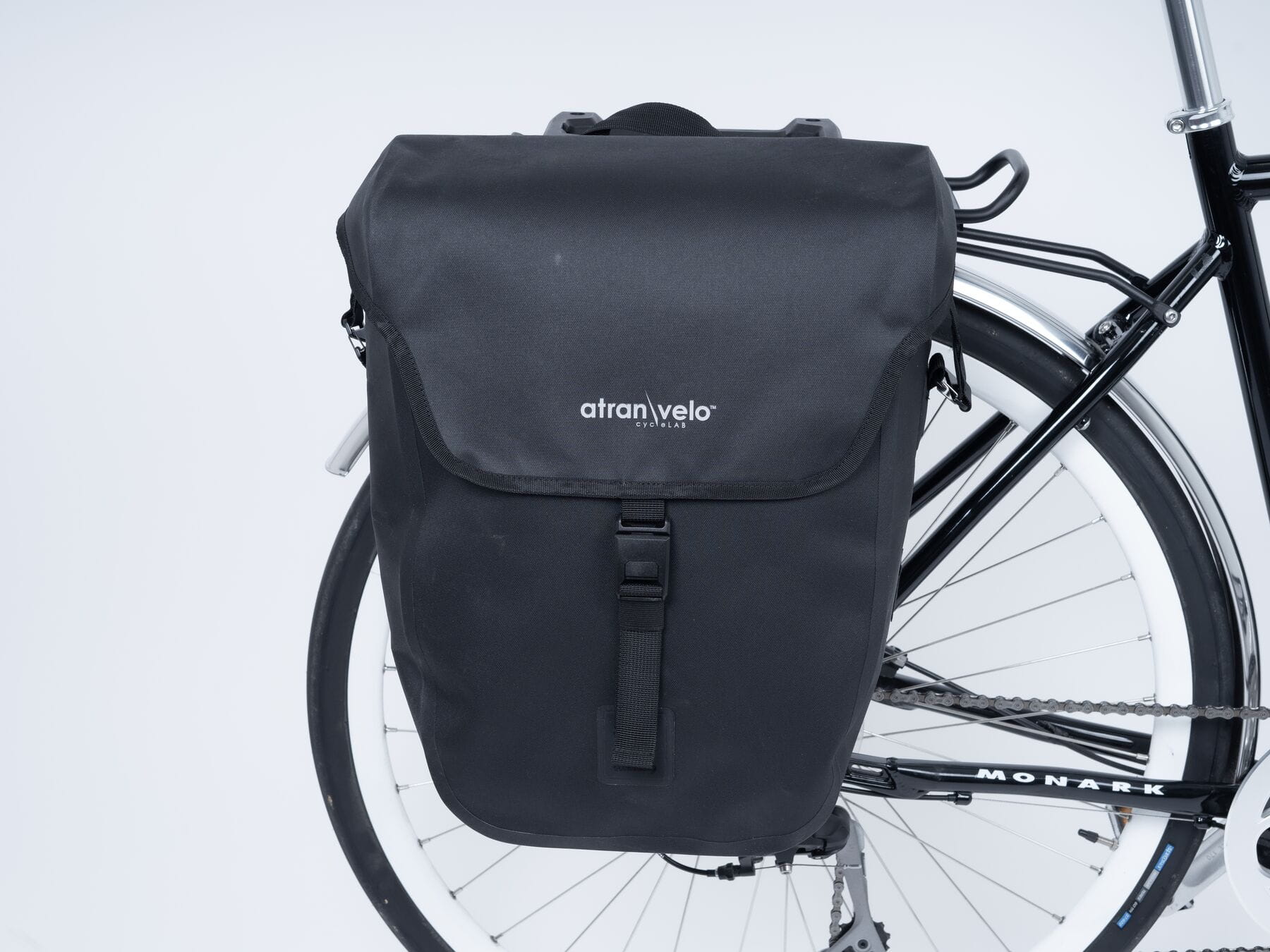 AtranVelo Commuter Waterproof Triple-X Bag, 25 Litre