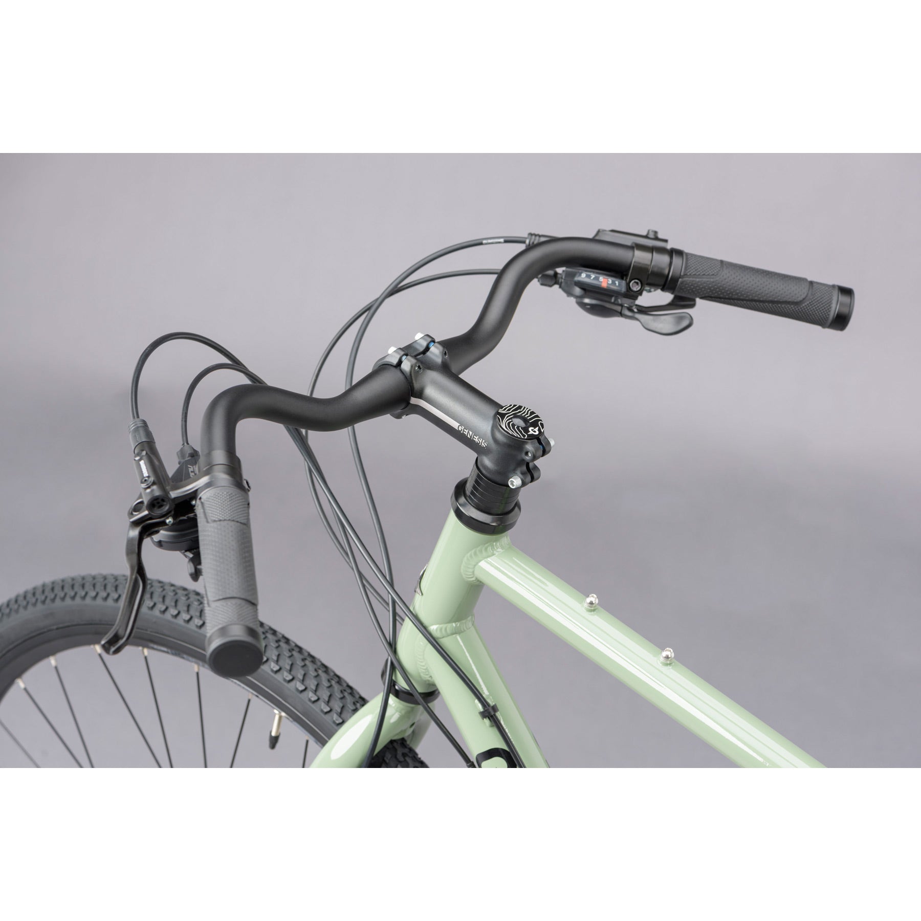 Genesis Broadway Hybrid City Bike